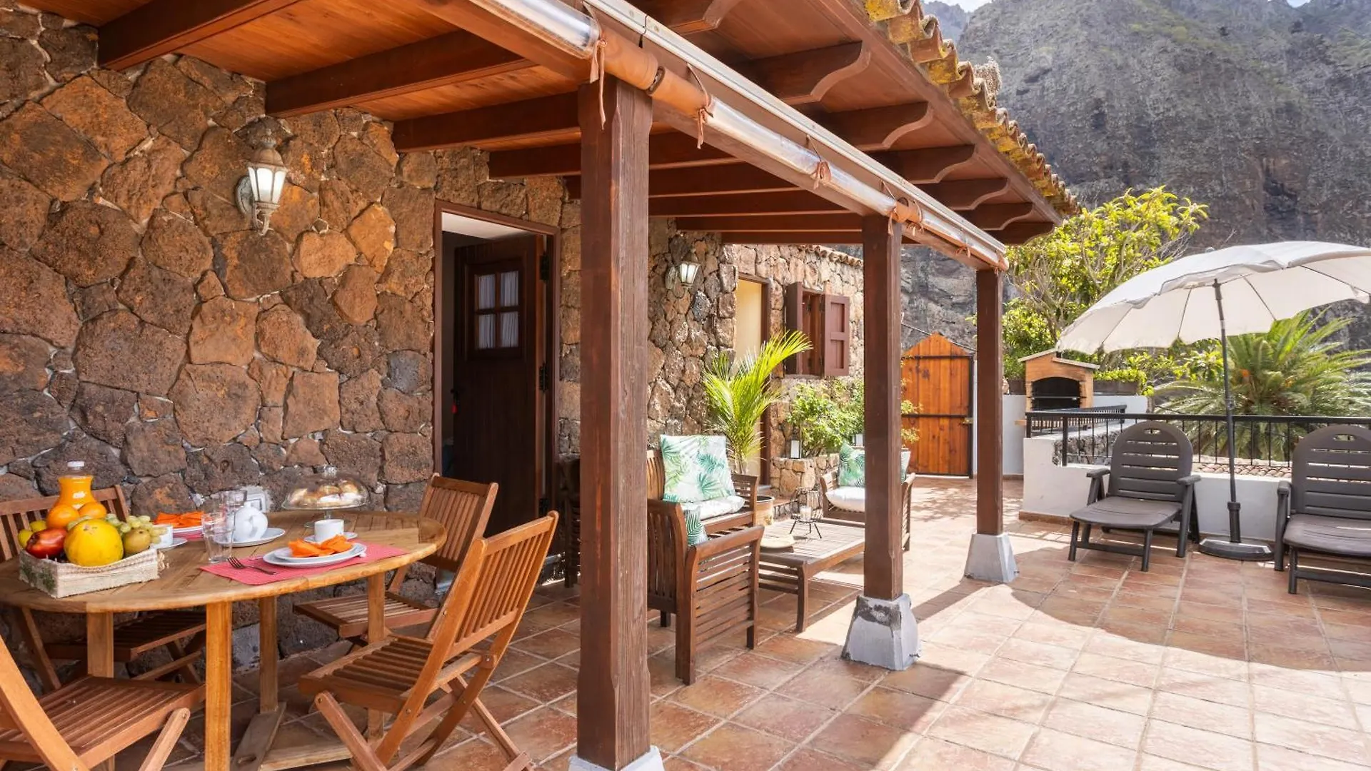 Villa Live masca casatarucho Buenavista Del Norte España